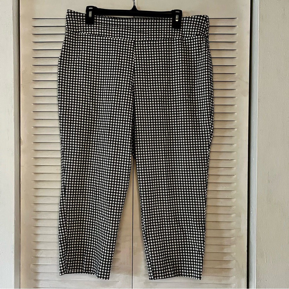 Counterparts plaid capri pants